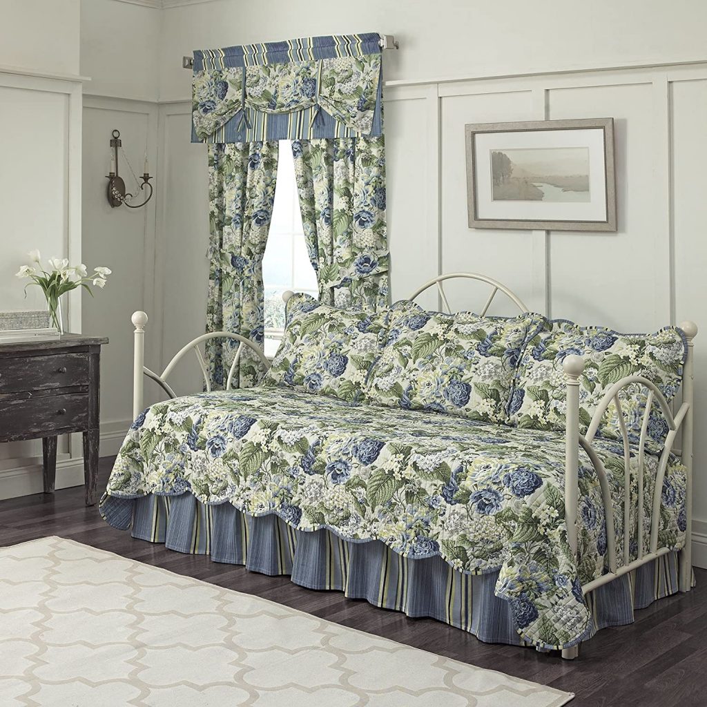 10. WAVERLY Floral Daybed Set